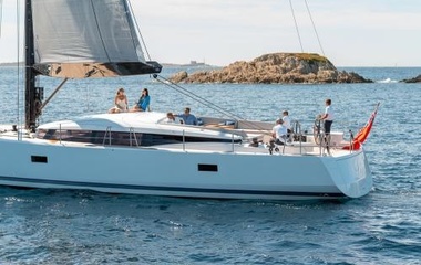 CNB Leo