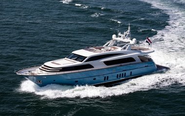 Van der Valk Helga