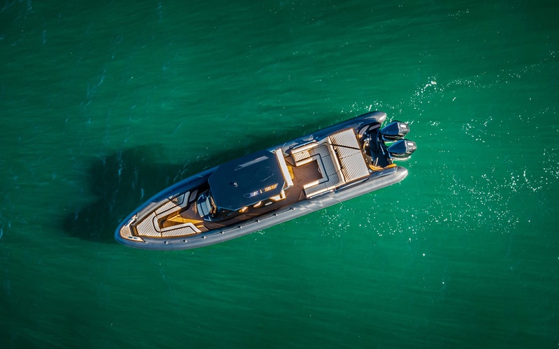 Cobra RIBs Nautique 9.7