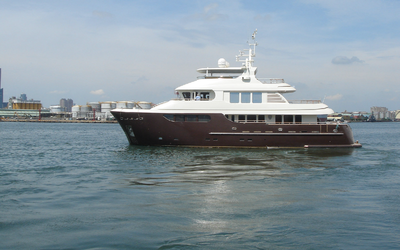 Jade Yachts 90