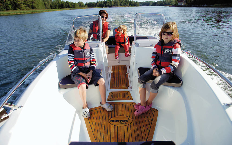 Yamarin 47 Twin Console