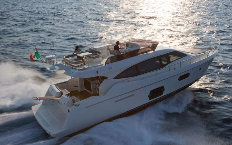 Ferretti 570