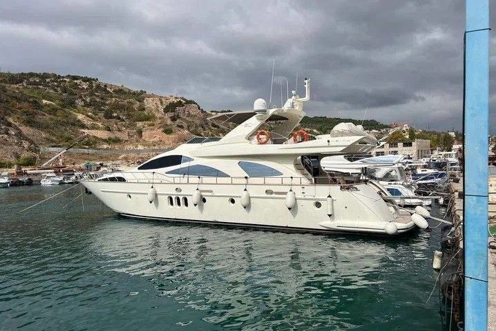 Azimut 80 (2006)