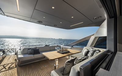 Pershing 7X