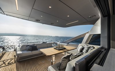 Pershing 7X