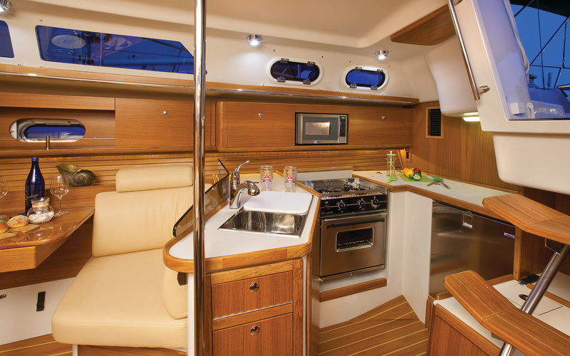 Catalina 385