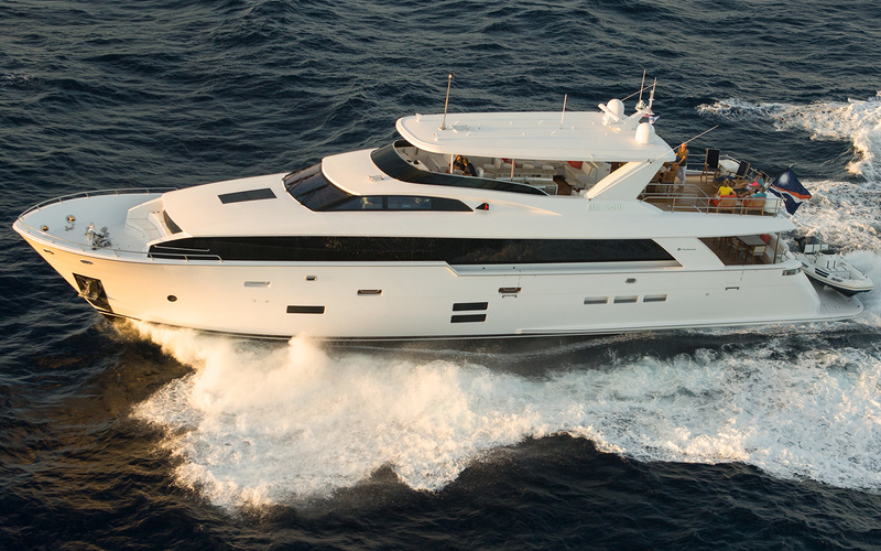 Hatteras 100 Raised Pilothouse