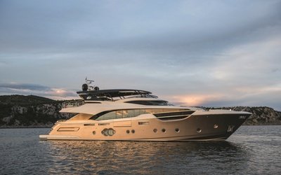 Monte Carlo Yachts 96