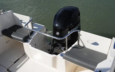 Parker 660 Pilothouse