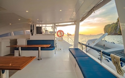 Island Spirit 410