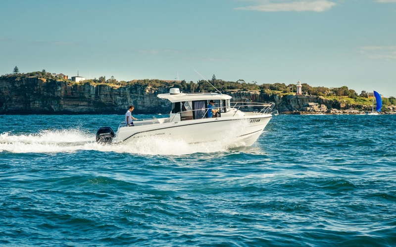 Parker 800 Pilothouse