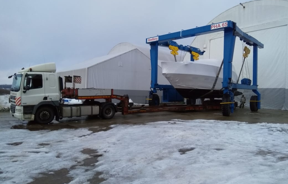 Перевозка яхты  Sealine SC39 из Москвы в Грецию