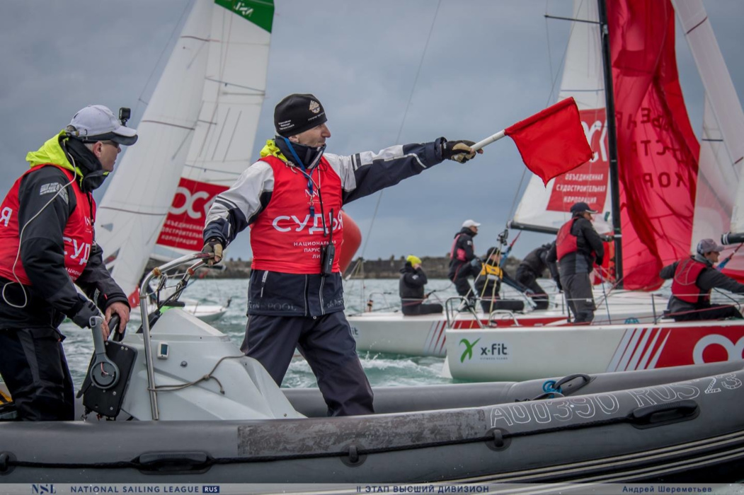 The judges had 11 races in one day. In this case, each team participated in 3-5 starts.