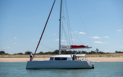 Neel Trimarans 43