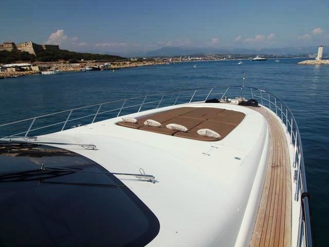 Mangusta Les