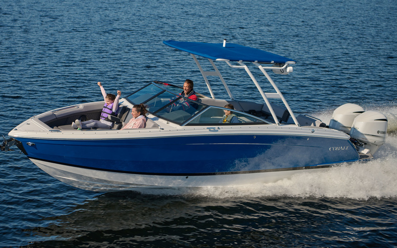 Cobalt R8 Outboard