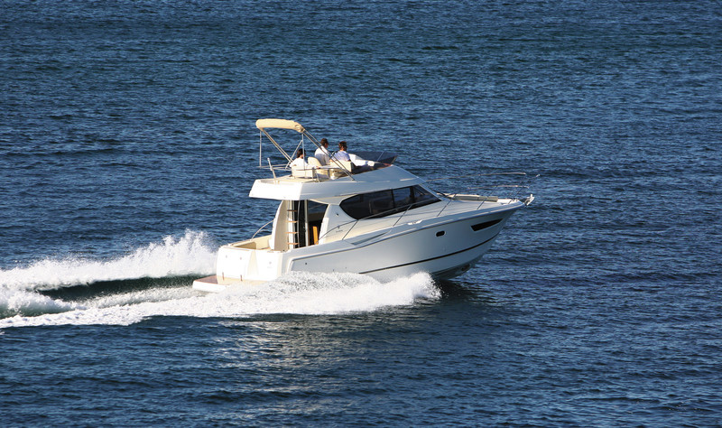 Jeanneau Merry Fisher 10