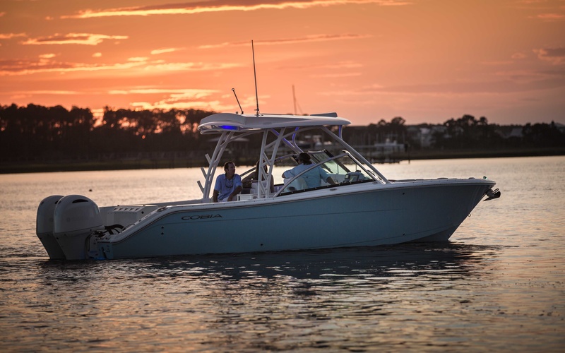 Cobia 280 DC