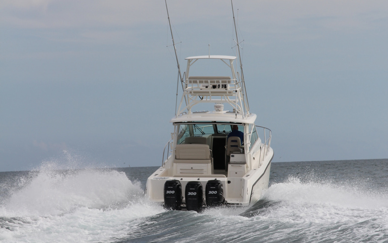 Boston Whaler 345 Conquest