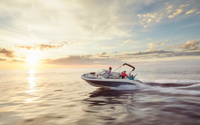 Sea Ray SPX 210