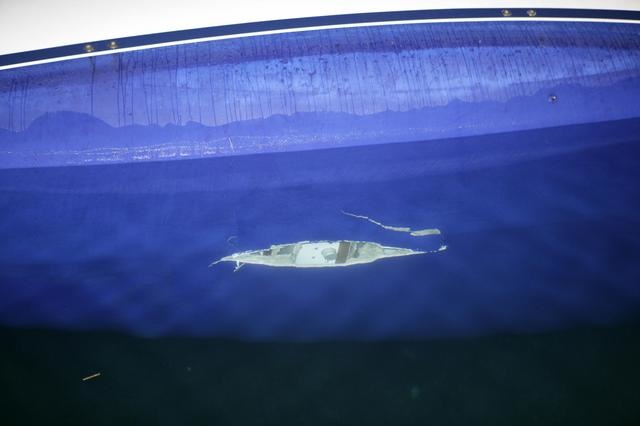 The charter Bavaria Match 42 lost its keel during a race in Croatia in 2005. One man died.