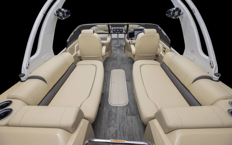 Avalon Excalibur Quad Lounge Windshield 25