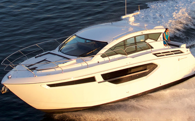 Cruisers Yachts 42 Cantius