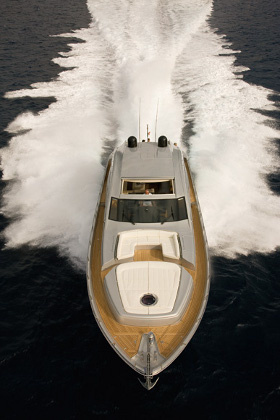 Pershing 80