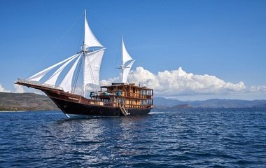 Custom Boats Oracle