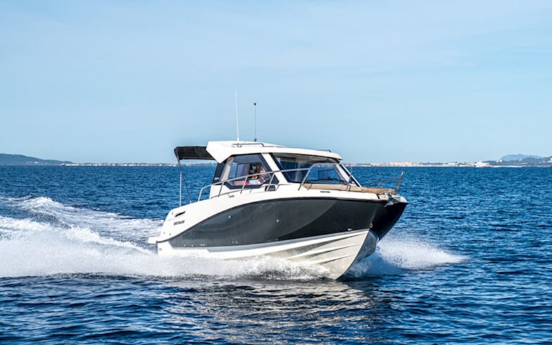 Quicksilver Activ 675 Weekend