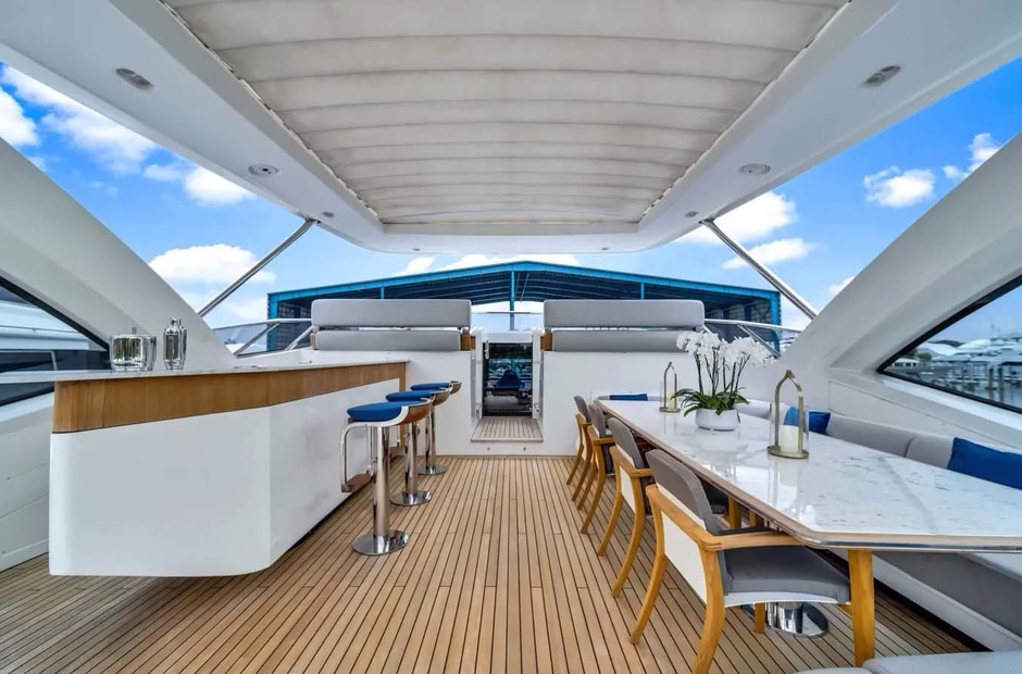 Azimut One & Only