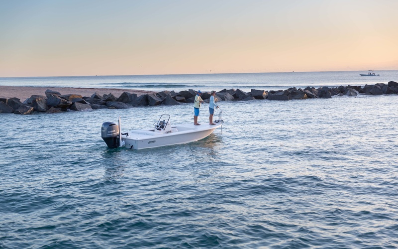 Hewes Redfisher 21