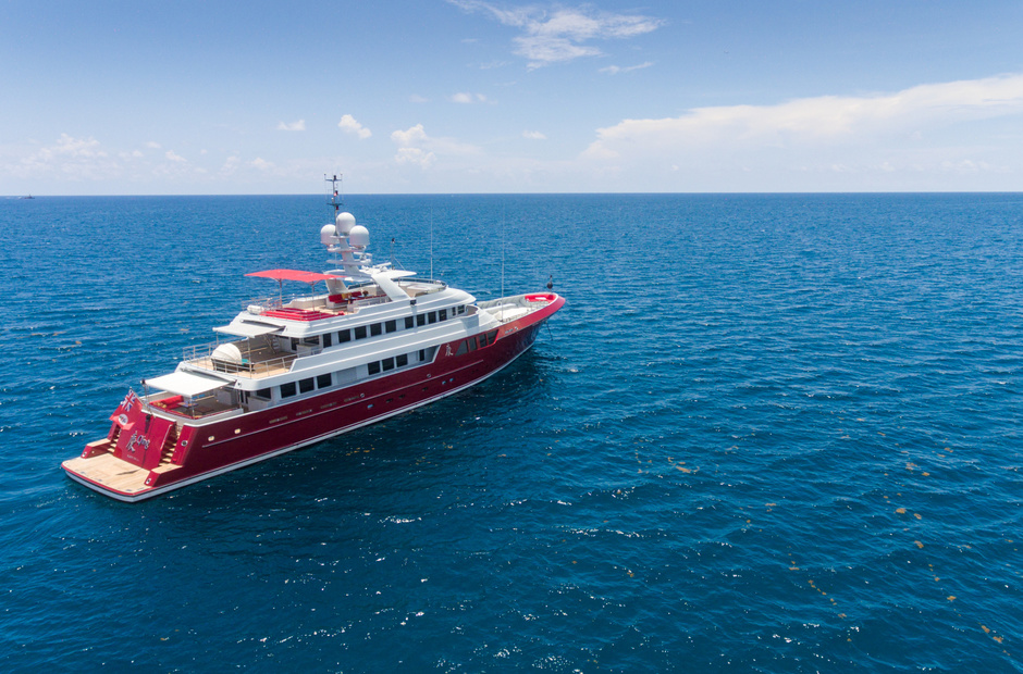 CL Yachts Avalon