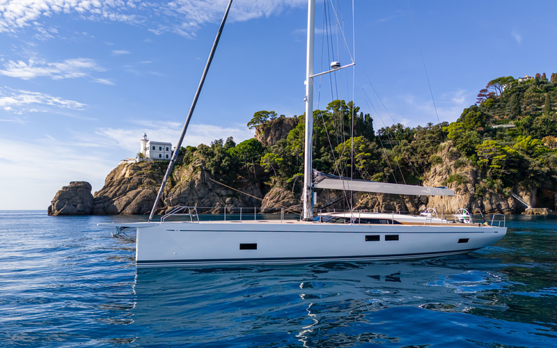 Grand Soleil 65