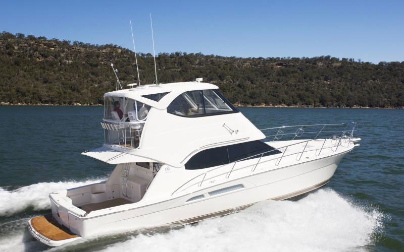 Riviera 47 Enclosed Flybridge