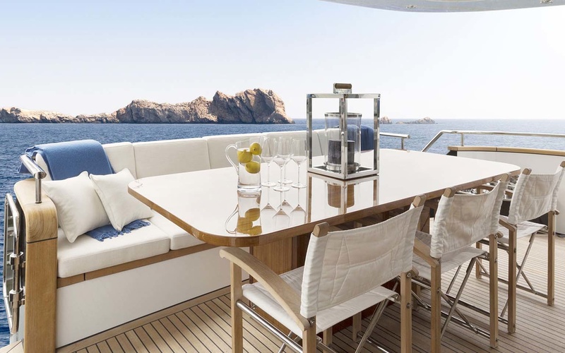 Van der Valk Raised Pilothouse 24.99