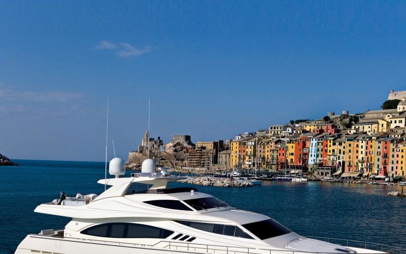 Ferretti 881RPH