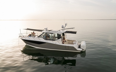 Boston Whaler 405 Conquest