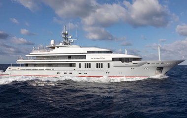 Viareggio SuperYachts Atomic