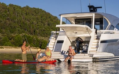 Riviera 6800 Sport Yacht Platinum Edition