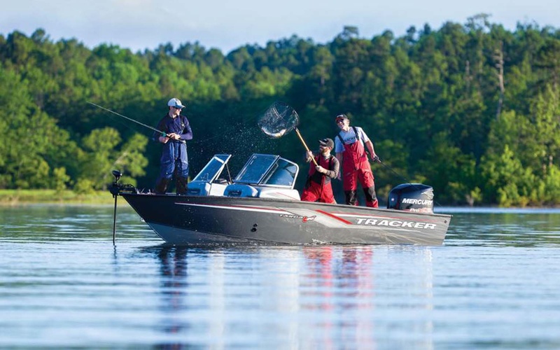 Tracker Targa V-20 WT