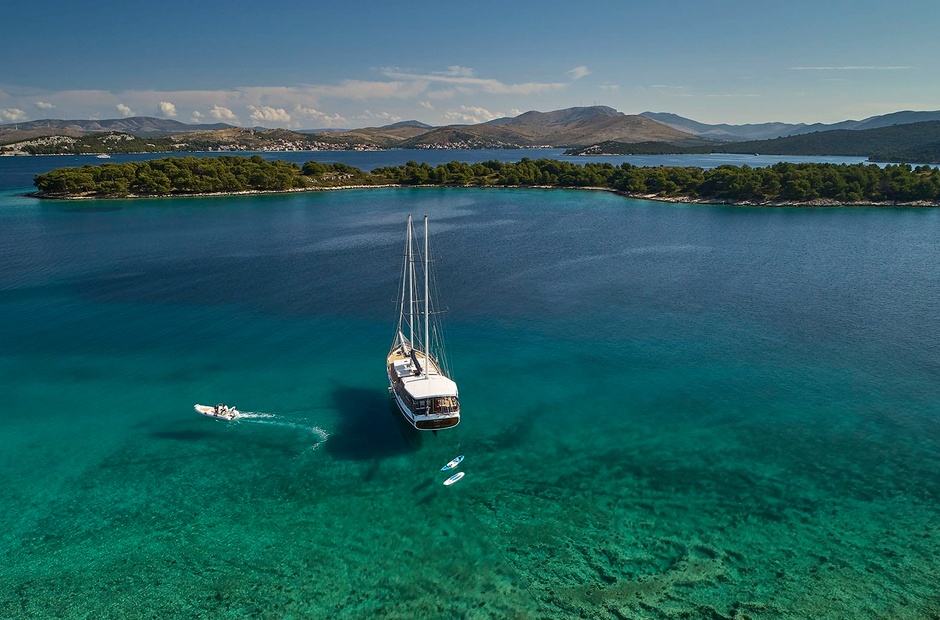 Custom Boats Perla