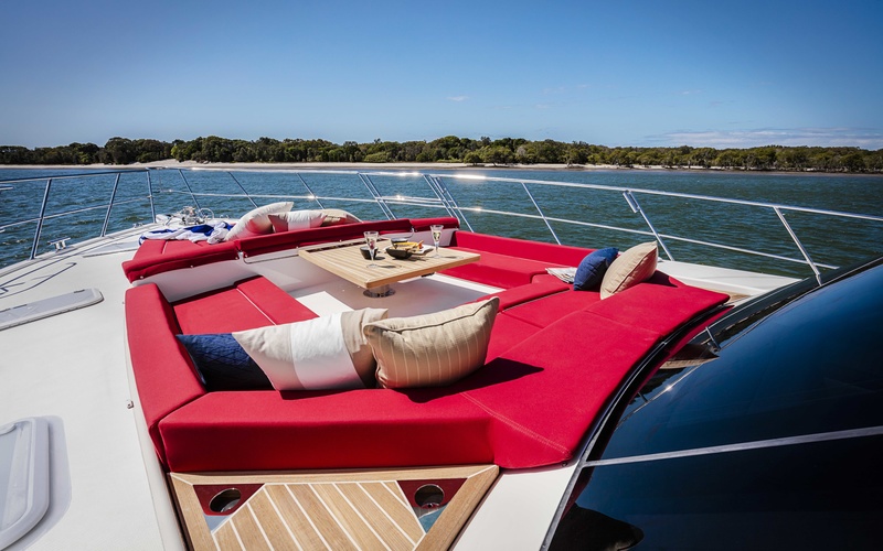 Riviera 77 Enclosed Flybridge