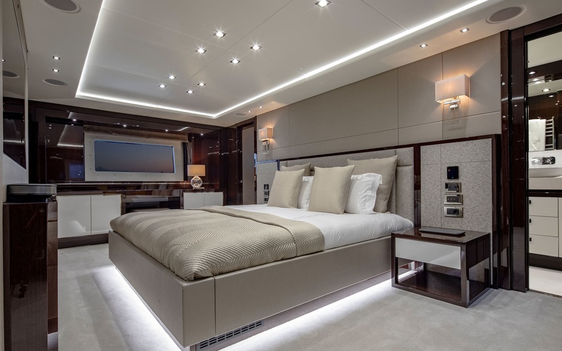Premier Pontoons Dodici