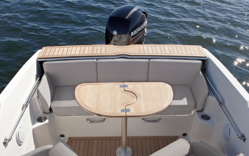 Quicksilver Activ 595 Cabin