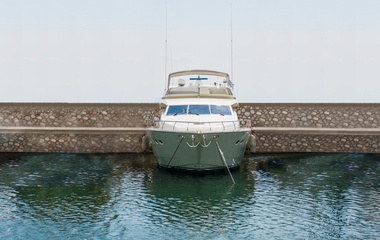 Ferretti Avra