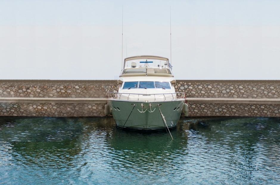 Ferretti Avra