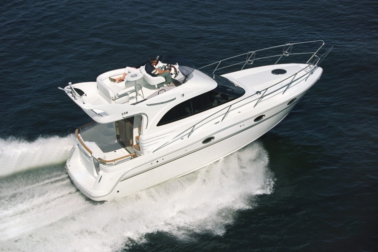 Galeon 330 Fly