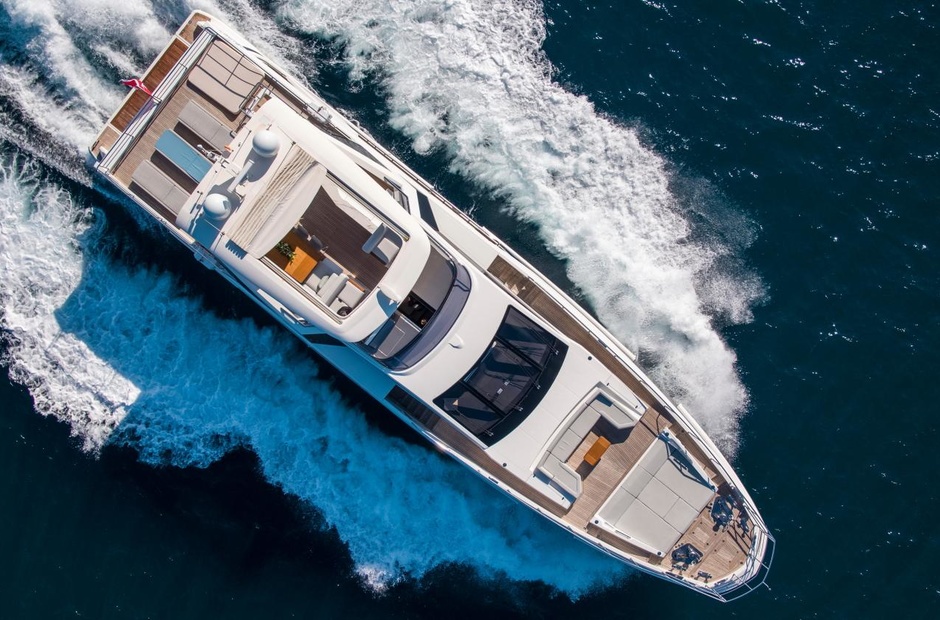 Azimut Akama