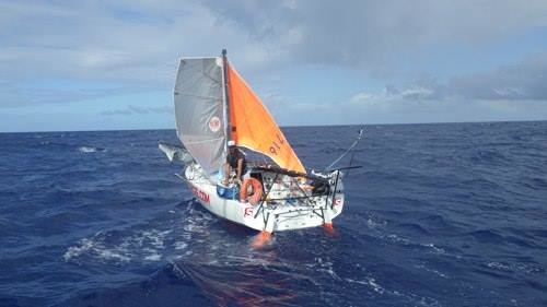 Roman Bolzinger's broken mast.
